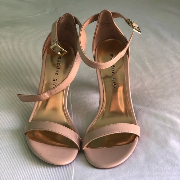 Nude heels - Picture 3 of 3